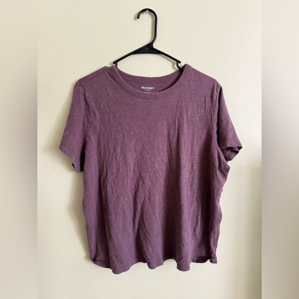 Old Navy Women’s Lavender Crew Neck Tee
